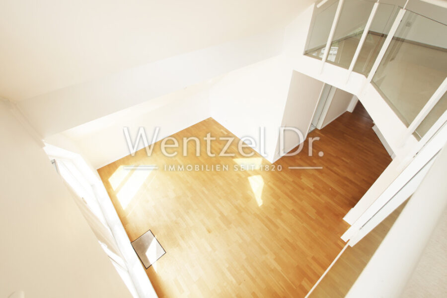 Lichtdurchflutete Maisonette-Wohnung mit Balkon in Wiesbaden-Sonnenberg zu verkaufen - Aussicht Galerie