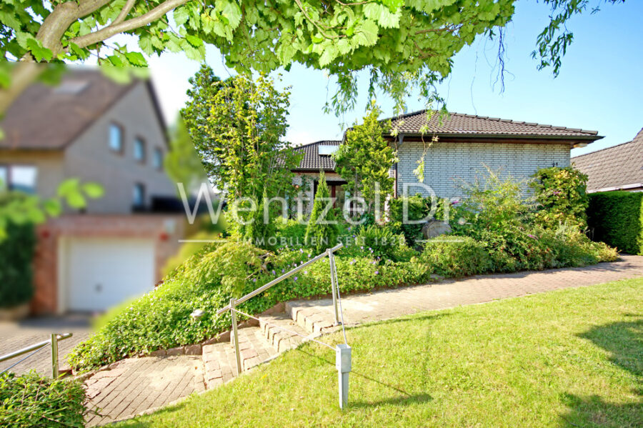 PROVISIONSFREI für Käufer – Attraktiver Winkelbungalow mit Vollkeller in zentraler Glinder Wohnlage - Garten