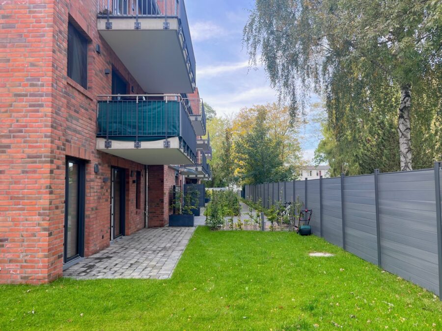 Neubau-Erstbezug! Gemütliche 2 Zi. Single-Wohnung mit eigenem Garten! - Terrasse/Garten