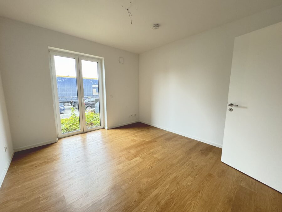 Sonnenverwöhnte 3 Zimmer Wohnung im Erdgeschoss! - Arbeitszimmer