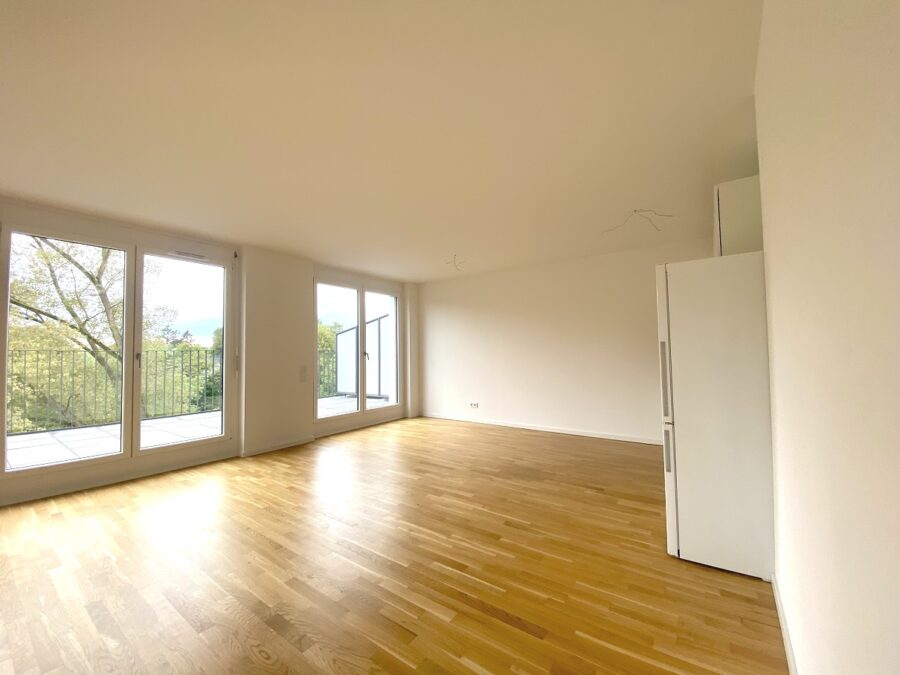 Hoch hinaus an der Mühlenau - Tolle Neubauwohnung mit Dachterrasse - Wohnzimmer Ansicht 2