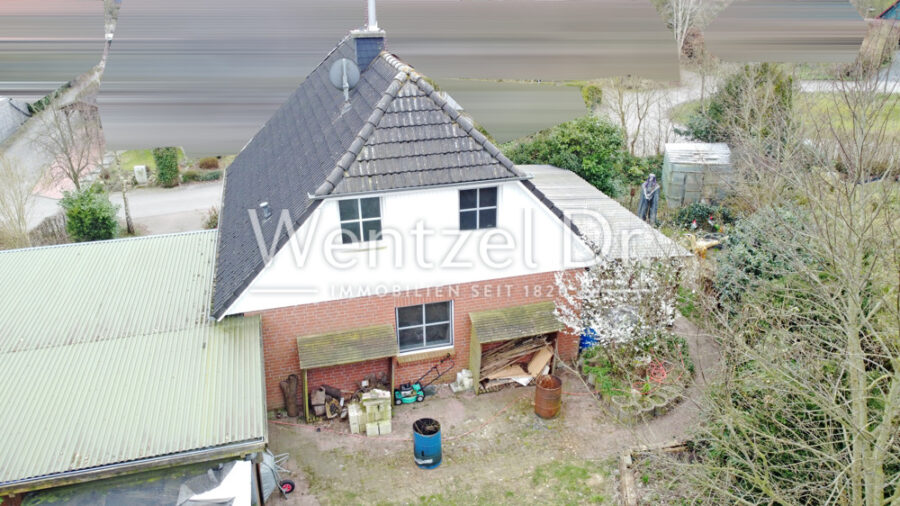 PROVISIONSFREI FÜR KÄUFER - Einfamilienhaus auf großem Grundstück in ruhiger Lage - Luftbild