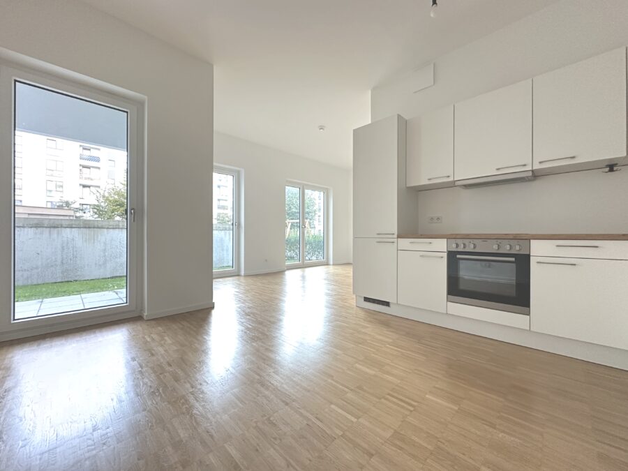 Exklusive 3 Zimmer Wohnung mit 2 Terrassen! - Wohn- / Essbereich