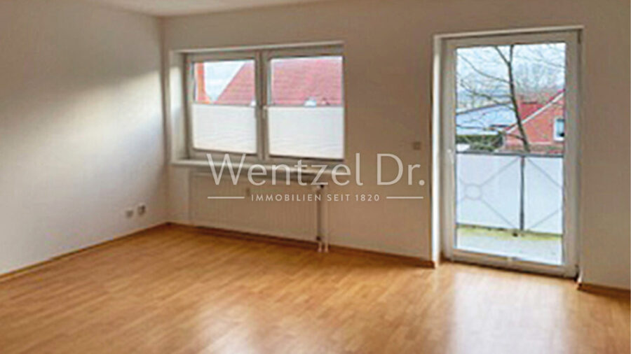 Kleine freie ETW mit PKW- Stellplatz, Balkon und EBK in Schwerin- Mueß - Wohn-/Essbereich