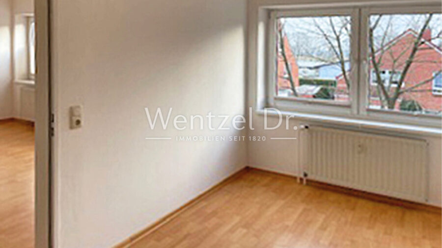 Kleine freie ETW mit PKW- Stellplatz, Balkon und EBK in Schwerin- Mueß - Schlafzimmer