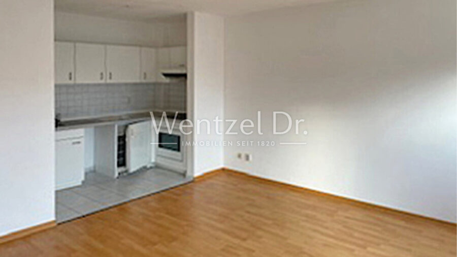 Kleine freie ETW mit PKW- Stellplatz, Balkon und EBK in Schwerin- Mueß - Küche (Wohn-/Essbereich)