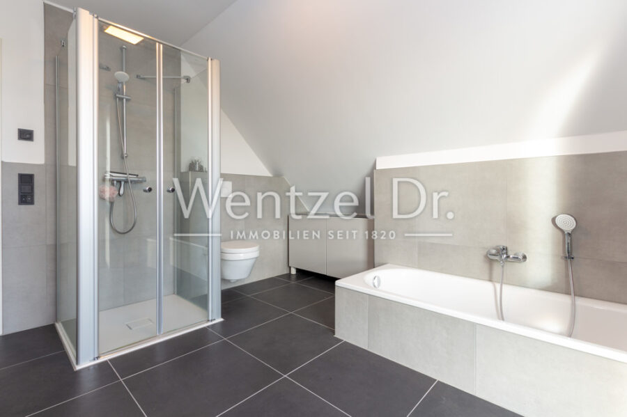 Provisionsfrei für Käufer - Moderner Neubau in schöner Lage am Feldrand in Moisburg - Badezimmer