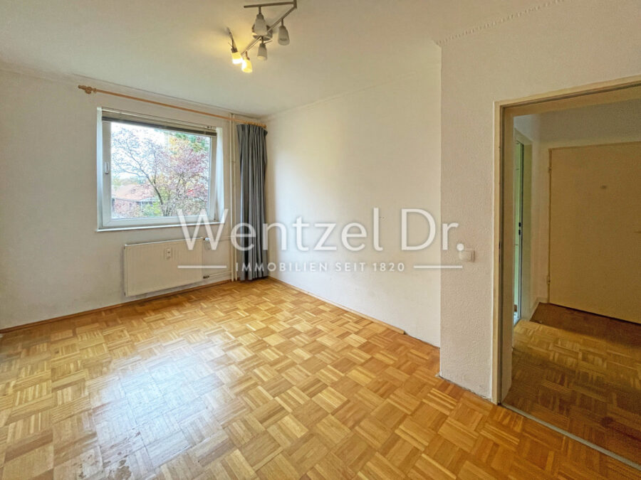 Aufzug, Süd-Loggia und Stellplatz! Wohnung mit guter Anbindung! - Zimmer