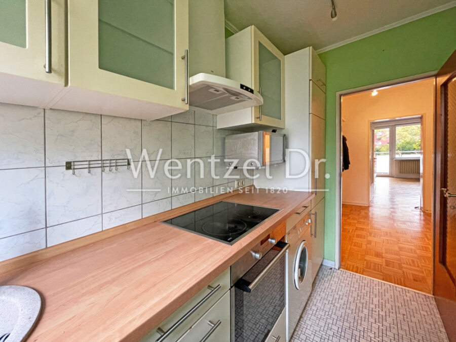 Aufzug, Süd-Loggia und Stellplatz! Wohnung mit guter Anbindung! - Küche