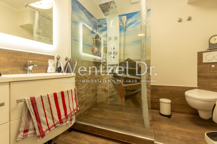 Provisionsfrei für Käufer - Modernisierte Wohnung mit Weitblick - Badezimmer