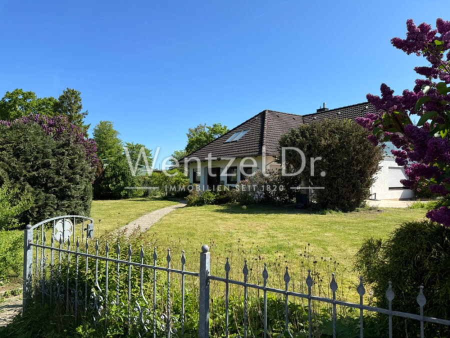 Traumhaftes Einfamilienhaus mit Meerblick und großzügigem Grundstück in bester Lage von Sierksdorf - Außenansicht