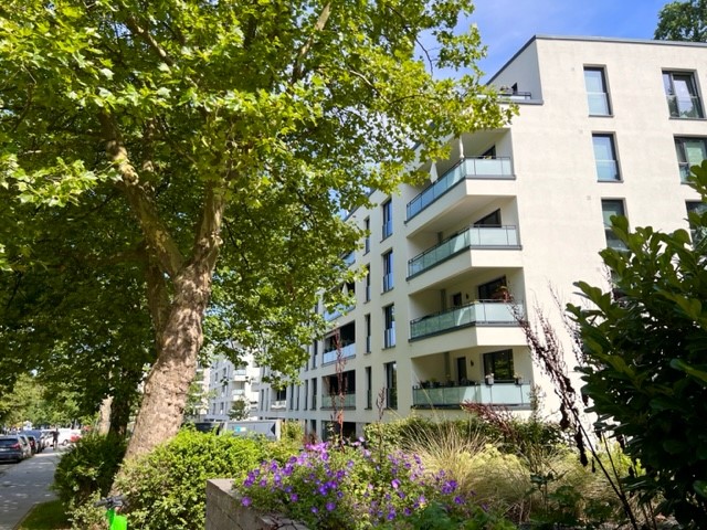 Moderne Wohnung mit großzügiger Dachterrasse - Bild