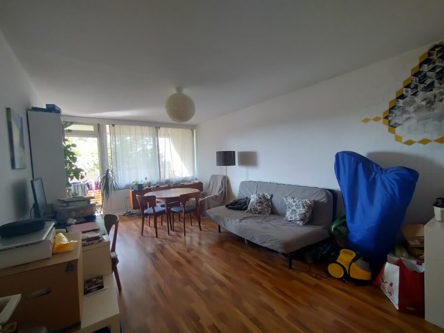 Wohnung mit Weitblick Richtung City - Wohnzimmer