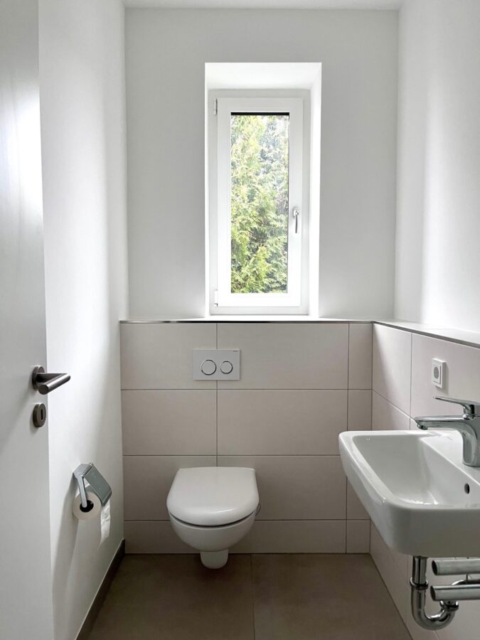 Schöne 2 Zimmer Etagenwohnung im Herzen von Glinde! - Gäste-WC