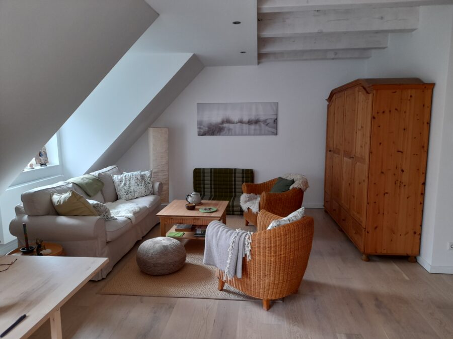 Ihr individueller Wohntraum? 1 Zimmer Loft in ruhiger Lage! - Wohnzimmer