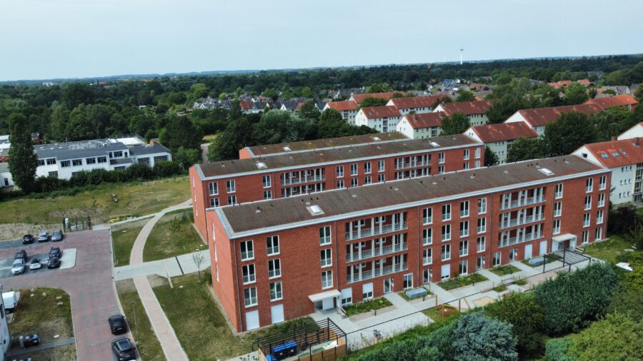 Lichtdurchflutete 2 Zimmerwohnung mit Balkon - Außenansicht