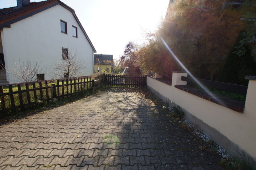 Gemütliches Einfamilienhaus mit tollem Gartenb - Bild