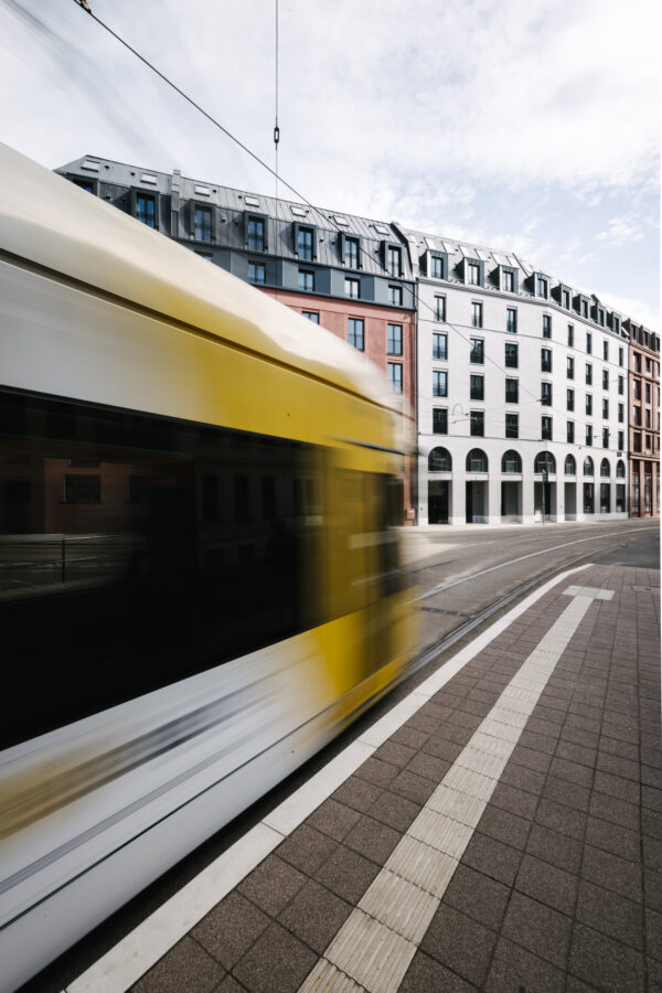 Neueröffnung! Möblierte Apartments in der City mit Gym und All-In-Miete - Bild