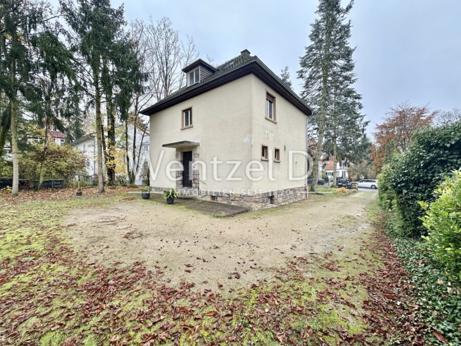 Herrschaftliche Stadtvilla auf großzügigem Grundstück mit Anbaupotential! - Außenansicht