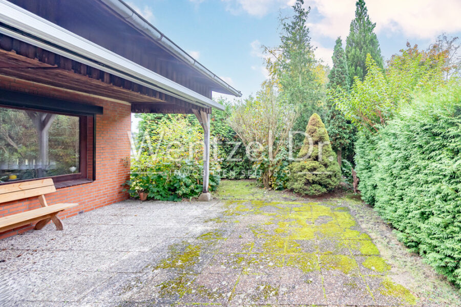 Bungalow mit viel Potenzial auf großzügigem Grundstück - Terrasse