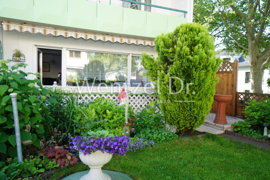 Reihenendhaus mit viel Platz in ruhiger & grüner Nachbarschaft! - Blick vom Garten auf die Terrasse