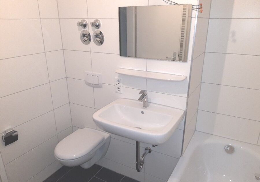 Schöne Singlewohnung mit optimalen Grundriss - Badezimmer