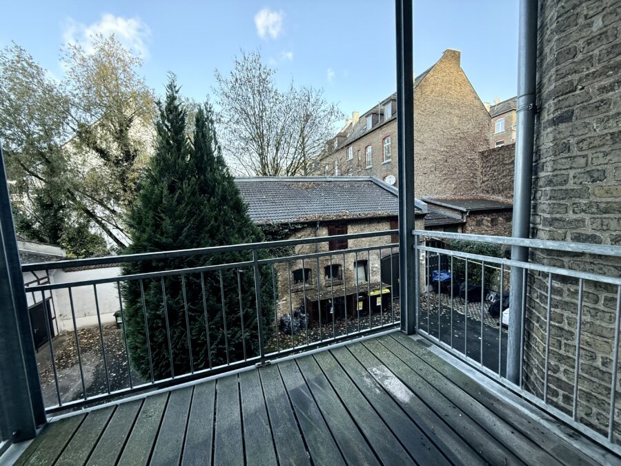 Tolle 2 ZKBB in Wiesbaden-Biebrich - Balkon