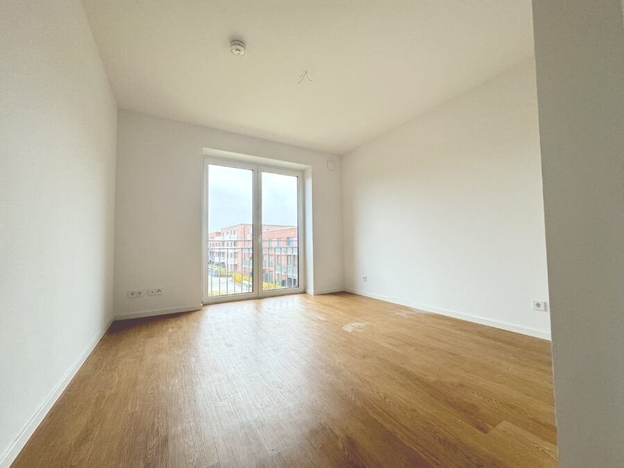 Helle 2 Zimmer Wohnung mit sonnigem Balkon! - Schlafzimmer