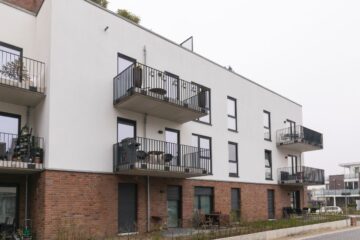 Süd-Balkon – Wohnzimmer mit offener Wohnküche, 21337 Lüneburg, Etagenwohnung