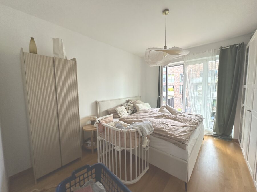 Top geschnittene 4 Zimmer Wohnung mit zwei Balkonen! - Schlafzimmer