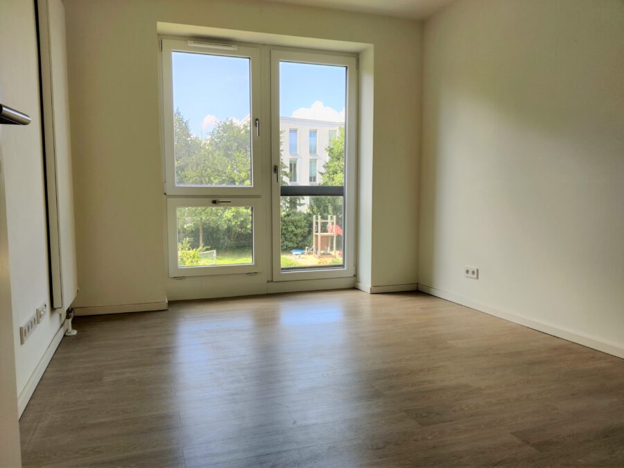 Lichtdurchflutete 3 Zimmerwohnung mit Loggia - Beispiel Schlafzimmer