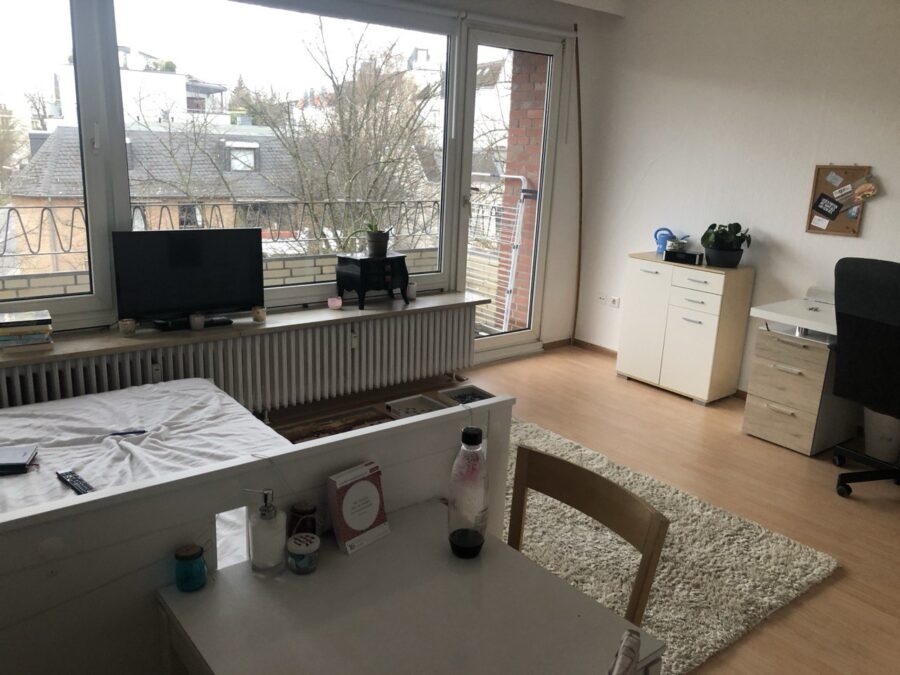 Gemütliche Singlewohnung mit tollem Balkon - Nahe der Osterstraße - Wohnraum