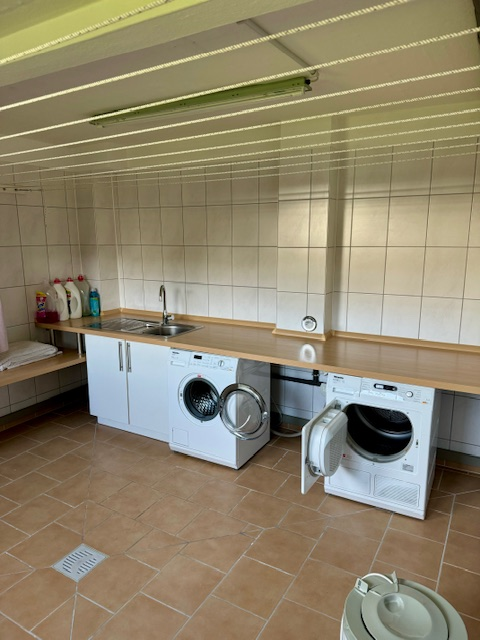 Tolle Maisonette-Wohnung - Alles neu - Alles da - Waschküche