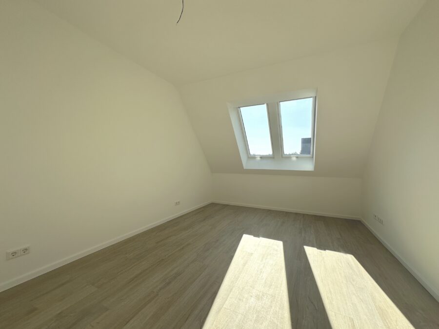 Sonnenverwöhnte 3 Zimmer Maisonettewohnung! - Schlafzimmer