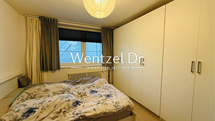 Neues Zuhause oder gute Investition – 2-Zimmer-Wohnung mit Aufzug und Balkon in Rendsburg - Schlafzimmer.