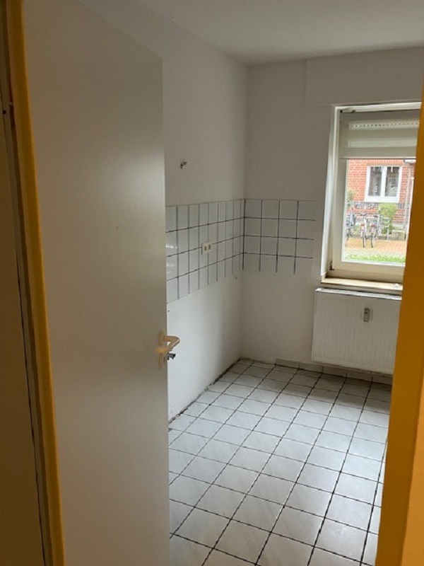 Schöne Wohnung in gepflegter Anlage - Küche