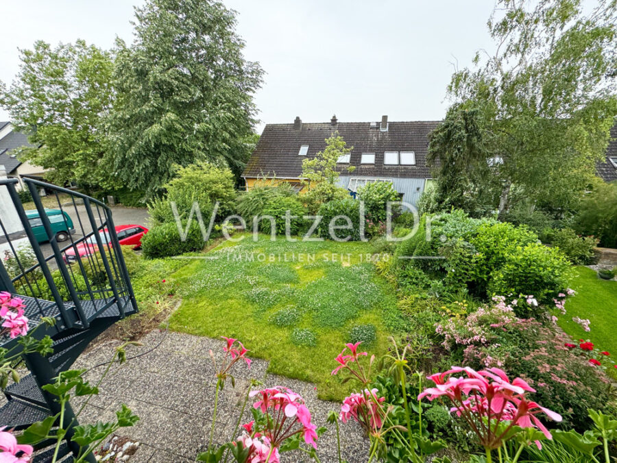 Willkommen in Eltville - sehr gut geschnittenes Haus mit Garten in beliebter Lage - Blick auf den Garten