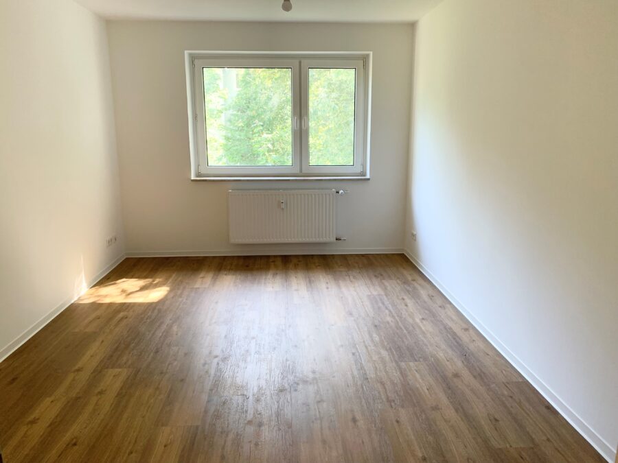 Erstbezug nach Modernisierung - Helle Familienwohnung in ruhiger Lage - Schlafzimmer Beispielfoto