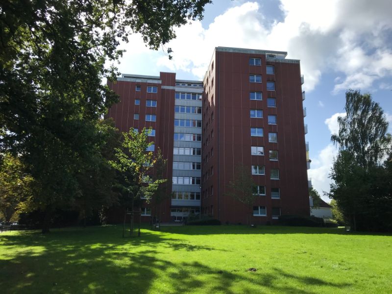 Frisch modernisierte 3-Zimmerwohnung mit Balkon in Ahrensburg - Außenansicht