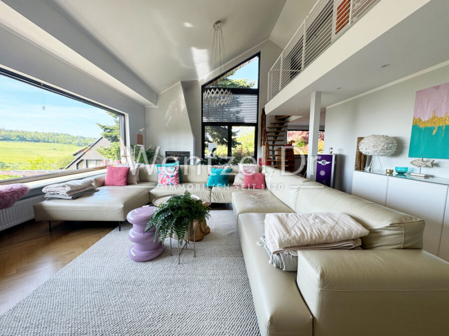 Traumzuhause mit sensationellem Panoramablick zu verkaufen - Wohnzimmer