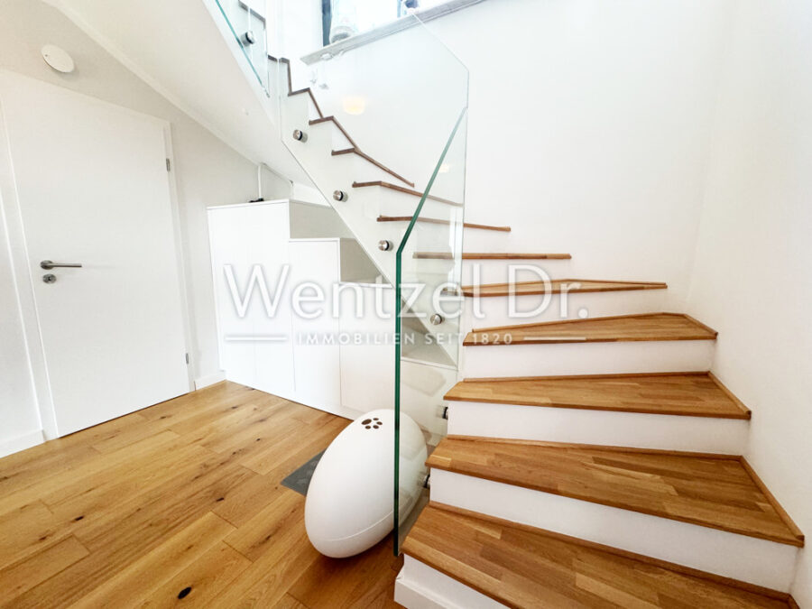 Traumzuhause mit sensationellem Panoramablick zu verkaufen - Treppe