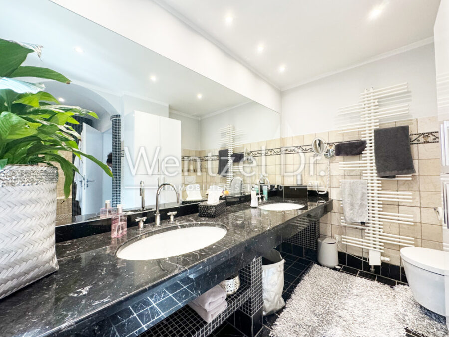 Traumzuhause mit sensationellem Panoramablick zu verkaufen - Badezimmer