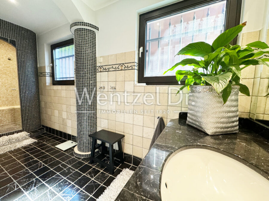 Traumzuhause mit sensationellem Panoramablick zu verkaufen - Badezimmer