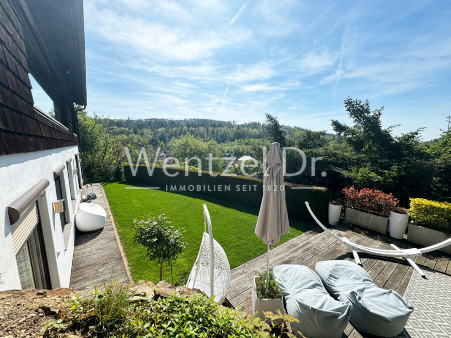 Traumzuhause mit sensationellem Panoramablick zu verkaufen - Terasse_Garten