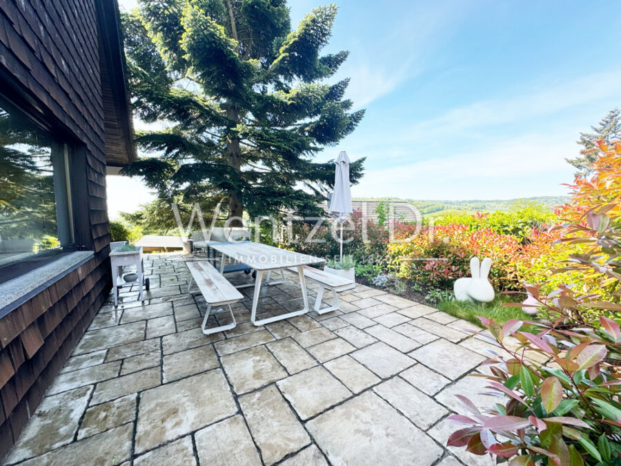 Traumzuhause mit sensationellem Panoramablick zu verkaufen - Terrasse
