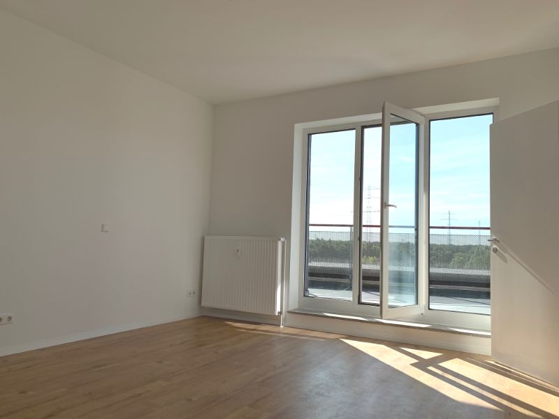 2 - Zimmerwohnung mit einladender Dachterrasse - helles Zimmer