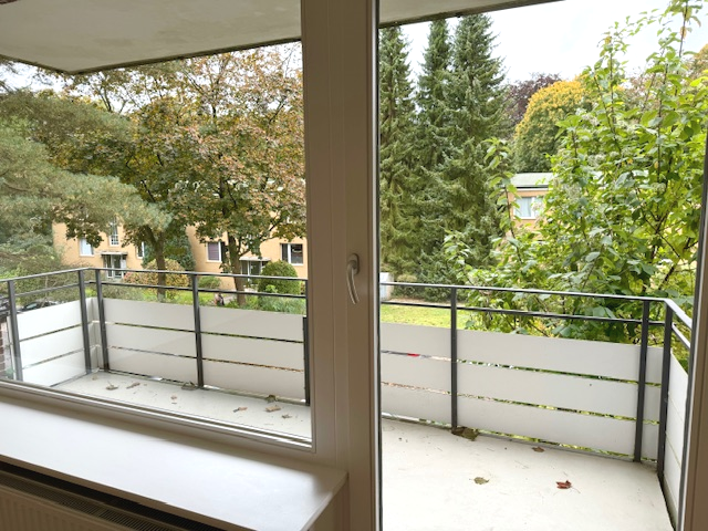 Modernisierte schöne Wohnung mit Balkon in Fuhlsbüttel - Balkon