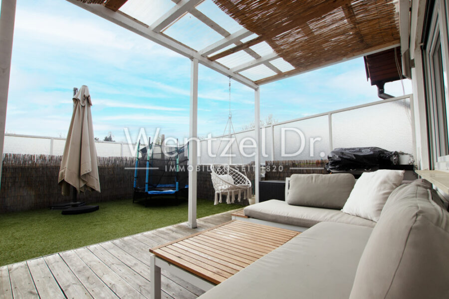 Moderne 3-Zimmer-Wohnung mit Terrasse in kleiner Wohneinheit zu verkaufen - Terrasse