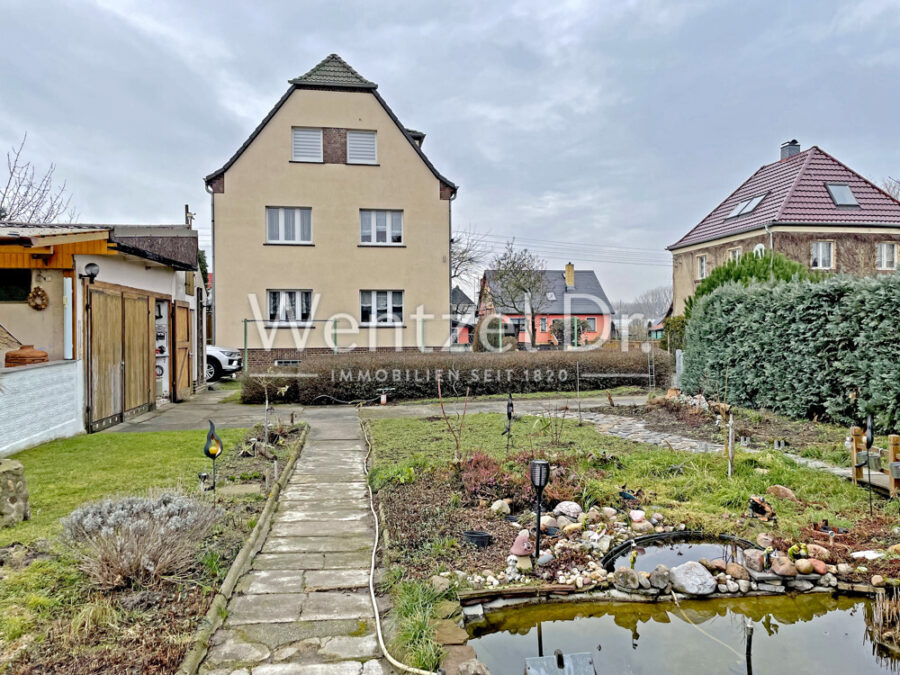 Provisionsfrei! Großes ZFH - mit Ausbaupotenzial in Dölzig wartet auf die Handwerker - Garten