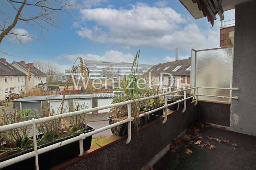 Charmante und modernisierte 3-Zimmer-Wohnung in gut angebundener Lage - Balkon